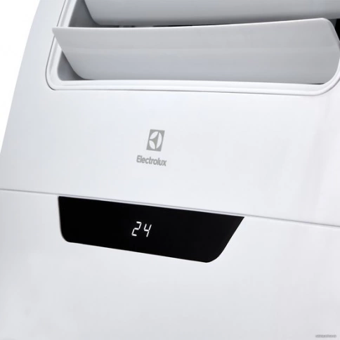 Мобильный кондиционер Electrolux Manhattan EACM-07 FM/N3 фото 6